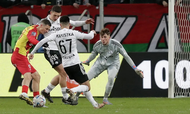 Евгений Шикавка. Легия - Корона. Фото legia.com