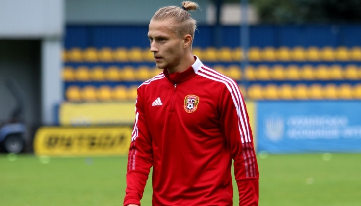 Павел Назаренко