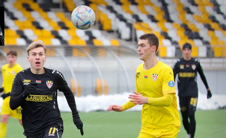 Шахтер Солигорск - Шахтер Петриков