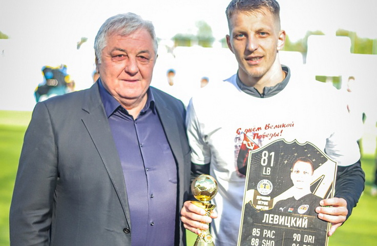 Александр Пугач и Денис Левицкий. Фото ФК "Торпедо-БелАЗ"