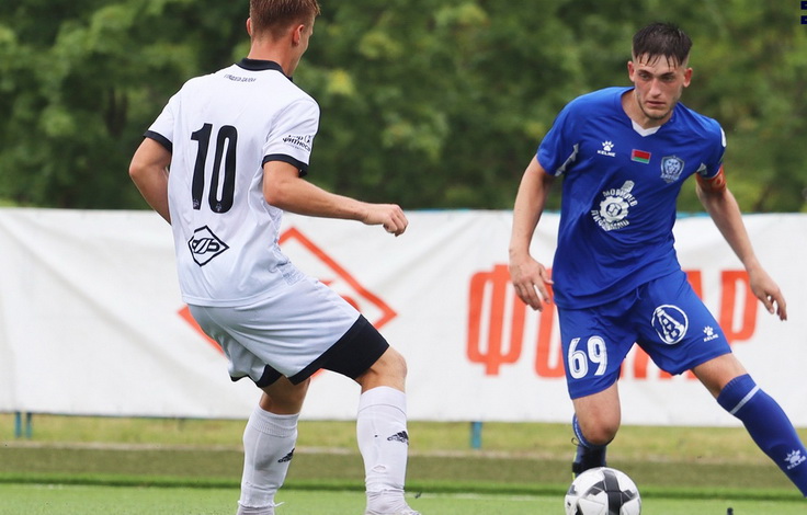 Крумкачы - Днепр. С мячом Красимир Капов