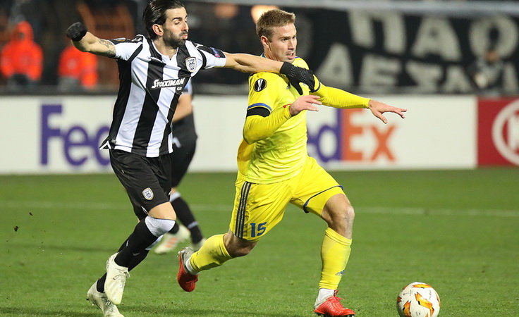 БАТЭ - ПАОК. С мячом Максим Скавыш. Фото ФК БАТЭ