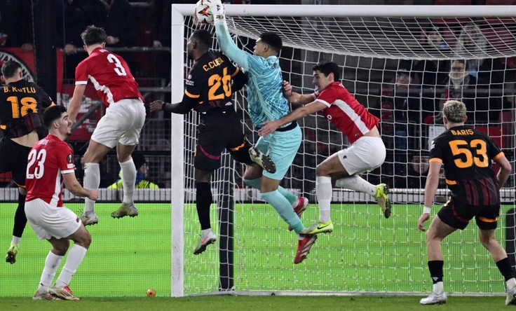 Лига Европы-2024/25. АЗ - Галатасарай