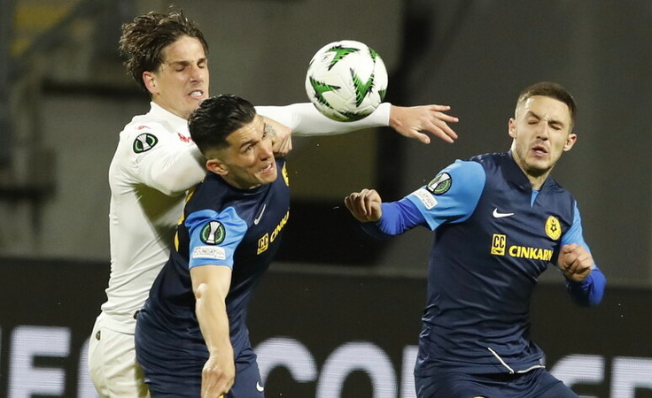 Лига конференций. 1/4 финала, первые матчи. "Фиорентина" в гостях победила "Целе", "Легия" без Шкурина крупно уступила на своем поле "Челси" и другие матчи