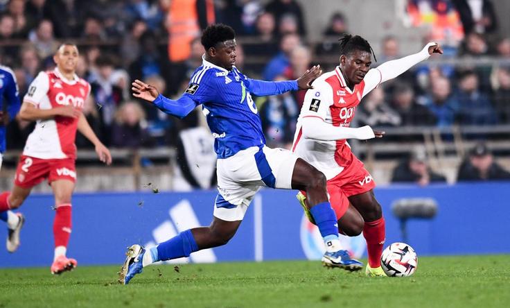 Чемпионат Франции-2024/25. Страсбург — Монако. Фото madeinfoot.com