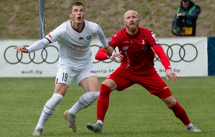 ЧБ-2025. Минск - Арсенал. Александр Французов и Руслан Хадаркевич. Фото ФК "Минск"