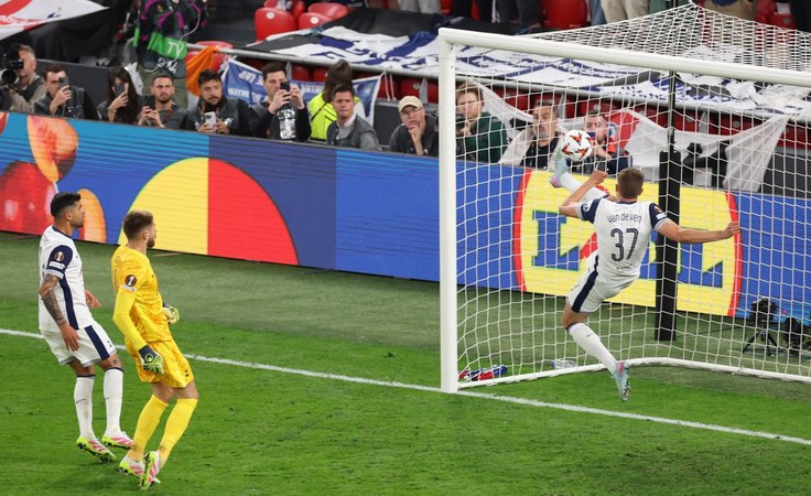 Лига Европы-2024/25. Финал. Тоттенхэм - Манчестер Юнайтед - 1:0. Сэйв Микки ван де Вена