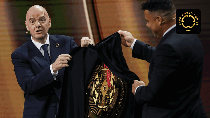 Джанни Инфантино и Роналдо на жеребьевке КЧМ-2025