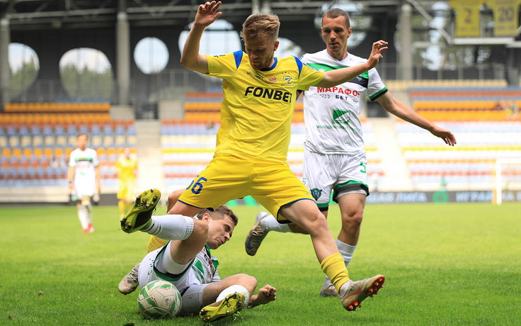 БАТЭ - Молодечно. За мяч борется Арсений Агеев. Фото ФК БАТЭ