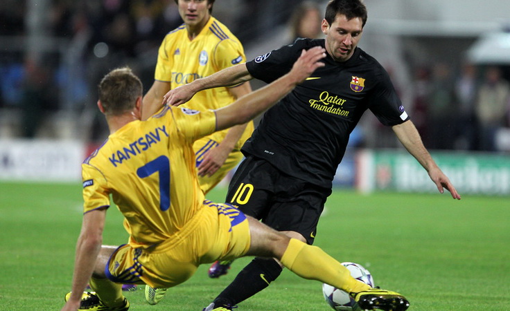ЛЧ (2011/12). БАТЭ - Барселона. Артем Концевой против Лионеля Месси