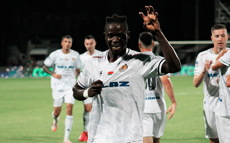 Торпедо-БелАЗ - Динамо (Брест). Стивен Альфред. Фото ФК "Торпедо-БелАЗ"