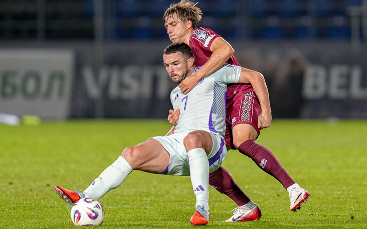 Отбор ЧМ-2026. Беларусь - Шотландия. Джош Макгинн и Владислав Малькевич. Фото БФФ