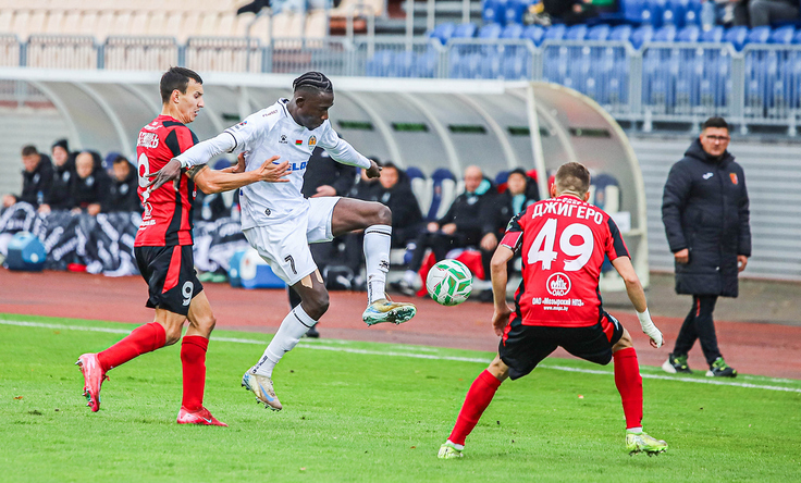 Как "Торпедо" наказало за 10-минутное помешательство, а "Славия" чуть не совершила подвиг. В Жодино прошел один из самых ярких матчей сезона