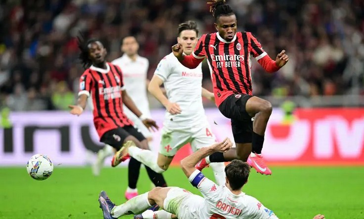 "Милан" — "Фиорентина". Прогноз и варианты ставок на матч серии А 19 октября