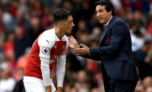 Месут Озил и Унаи Эмери