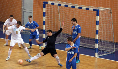 Мини-футбол. Неман - Дорожник. Фото Евгения Орехво.