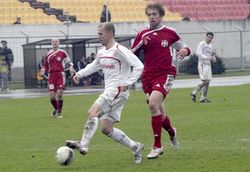 ЧБ-2009. МТЗ-РИПО - Нафтан - 4:0. С мячом Николай Рындюк. Фото mtz-ripo.by