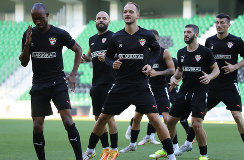 Тренировка "Шахтера" перед матчем с "Клужем". Фото ФК "Шахтер"